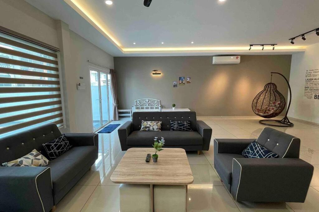 The White House Near Heritage Jonker Town Holiday home Malacca